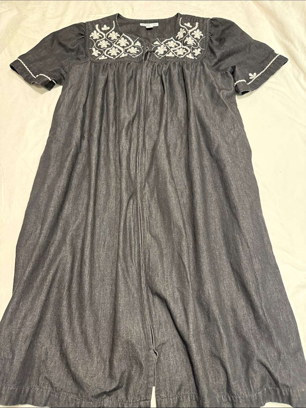 Sleeve Embroidered house coat lounge robe
